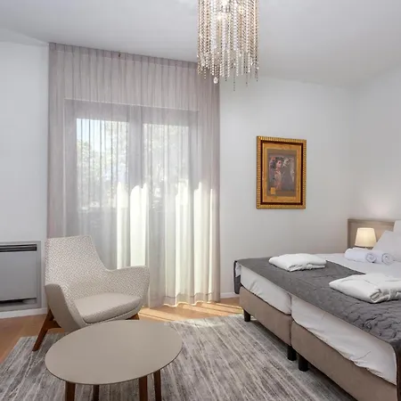 Awesome In With Heated Swimming Pool *