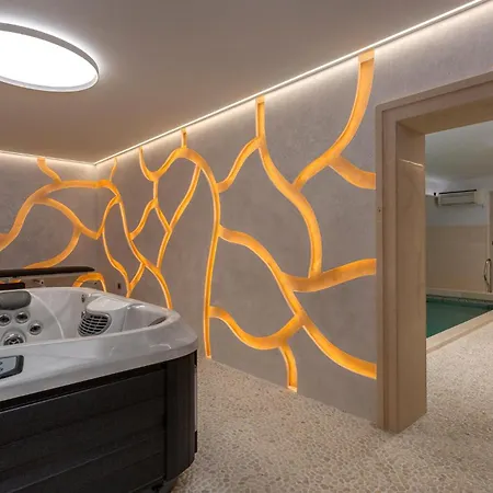 Awesome In With Heated Swimming Pool Holiday home *